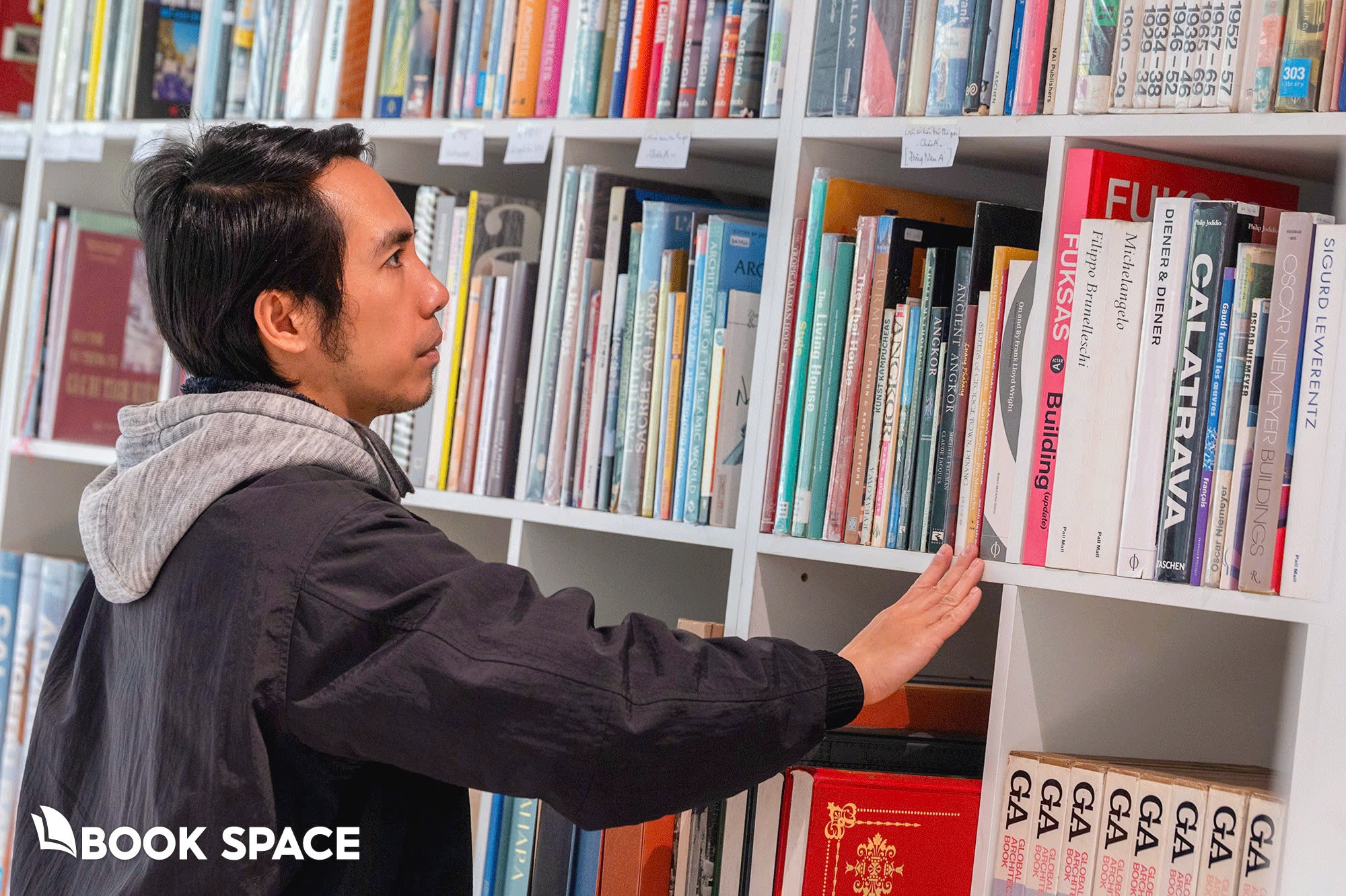 Kien truc su me sach xay thu vien khap Ha Noi hinh anh