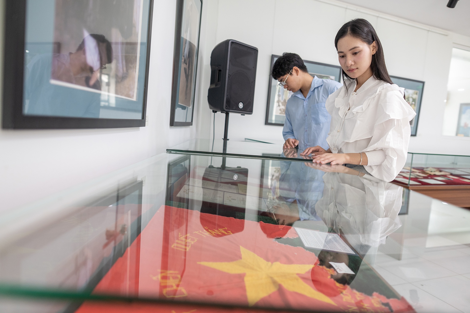 thư viện ảnh 16 thu vien anh 16