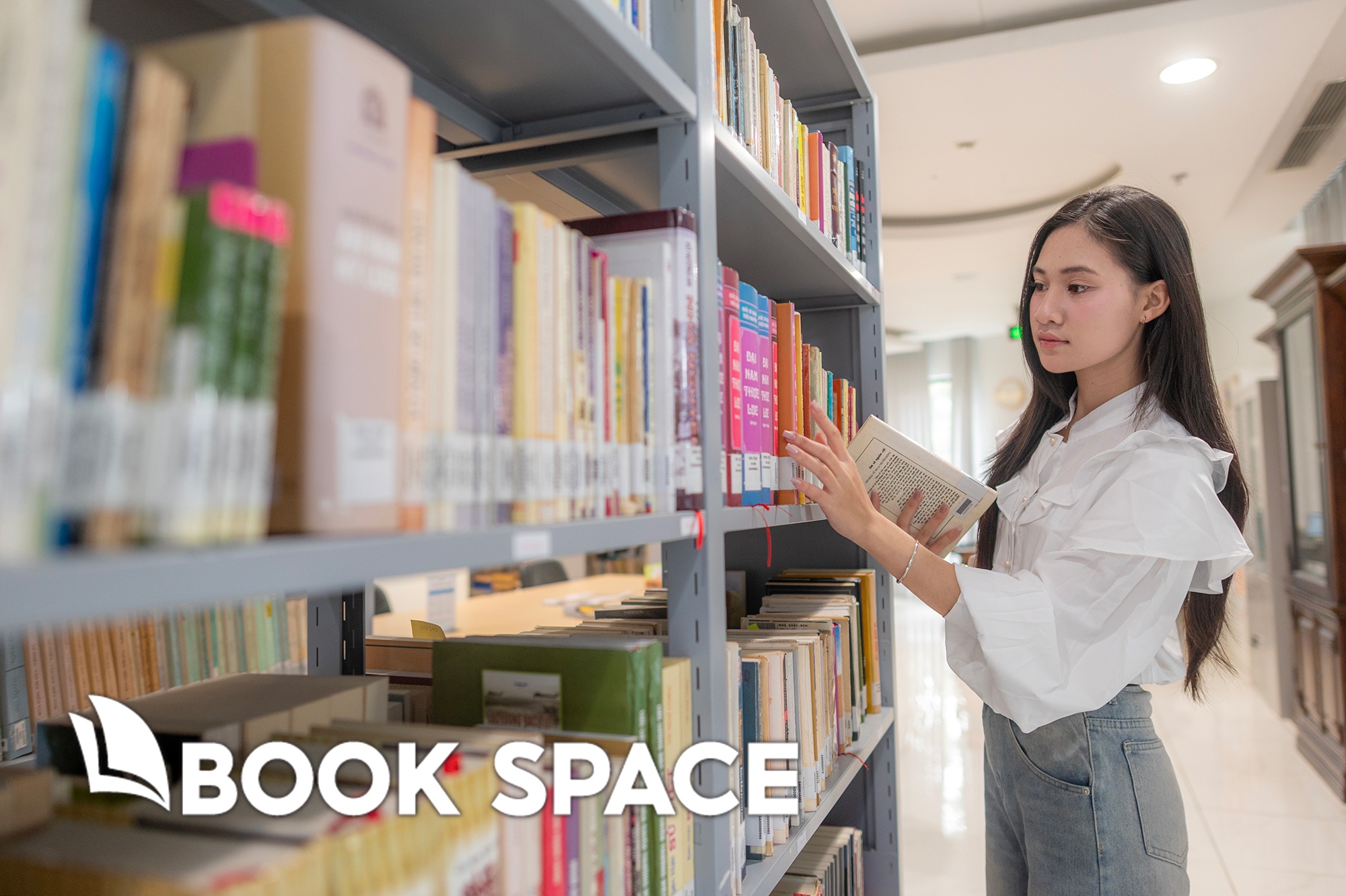 Thu vien hang chuc nghin tu lieu quy cua Thuong tuong Nguyen Van Huong hinh anh