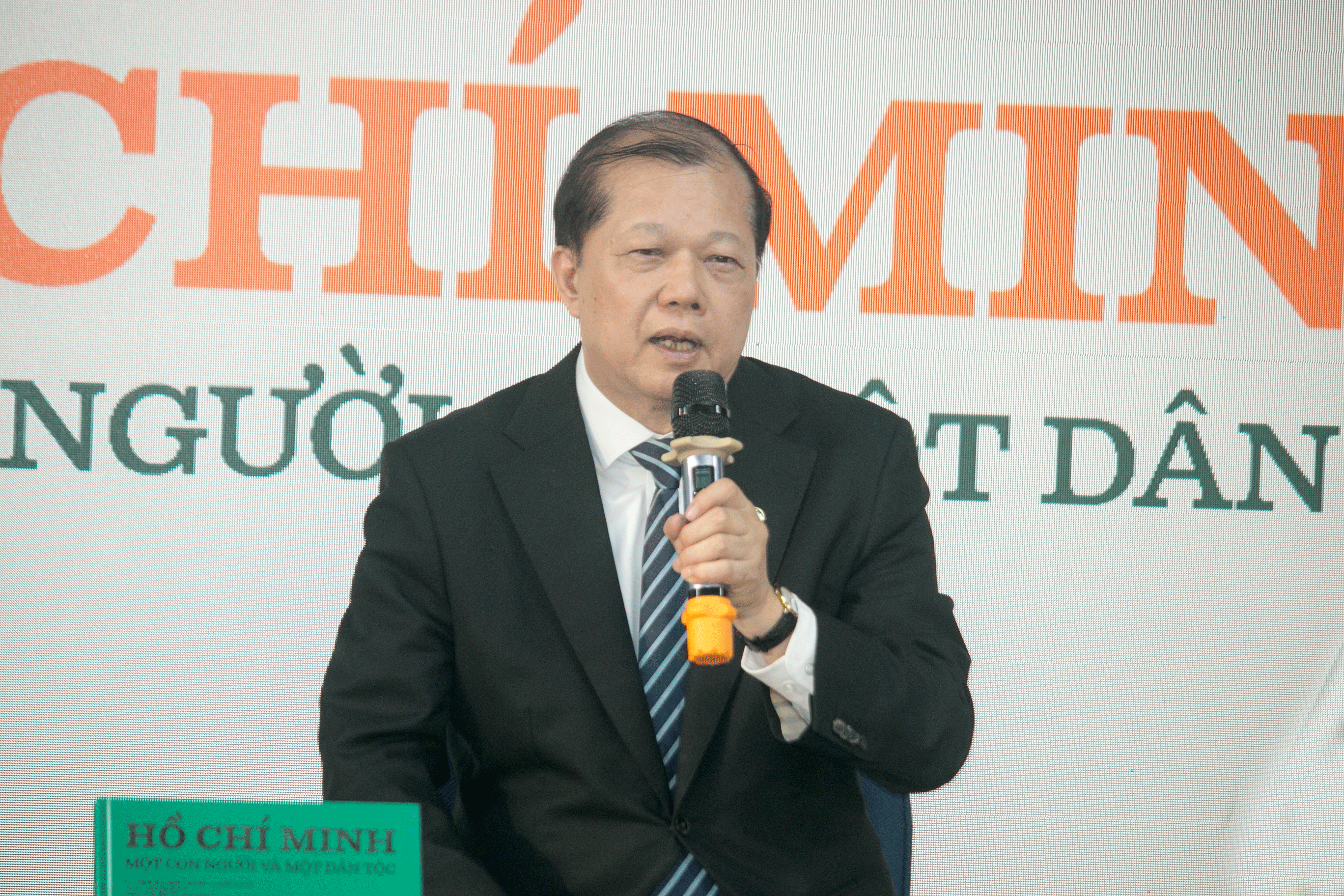 bac ho anh 1