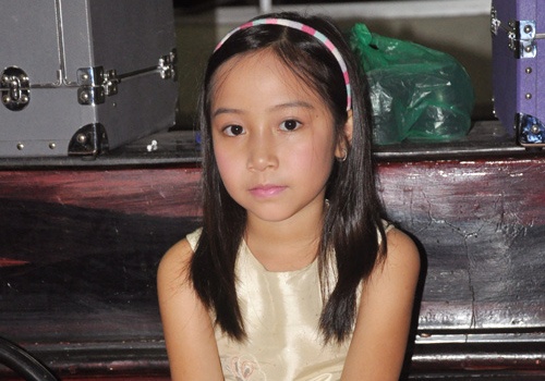 Con gai ut cua My Linh tham gia Bai hat yeu thich hinh anh