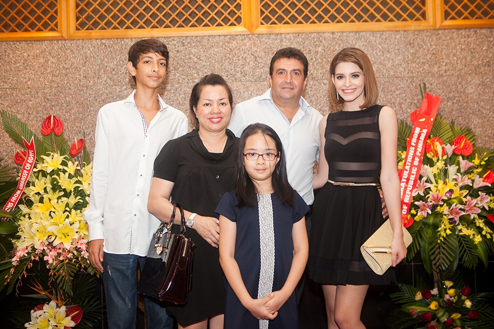 Andrea hạnh phúc với gia đình hiện tại. 