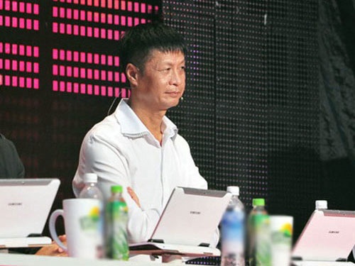 Lê Hoàng trên ghế giám khảo.