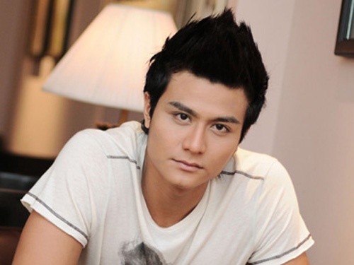 Vinh Thuy bi gay chan hinh anh