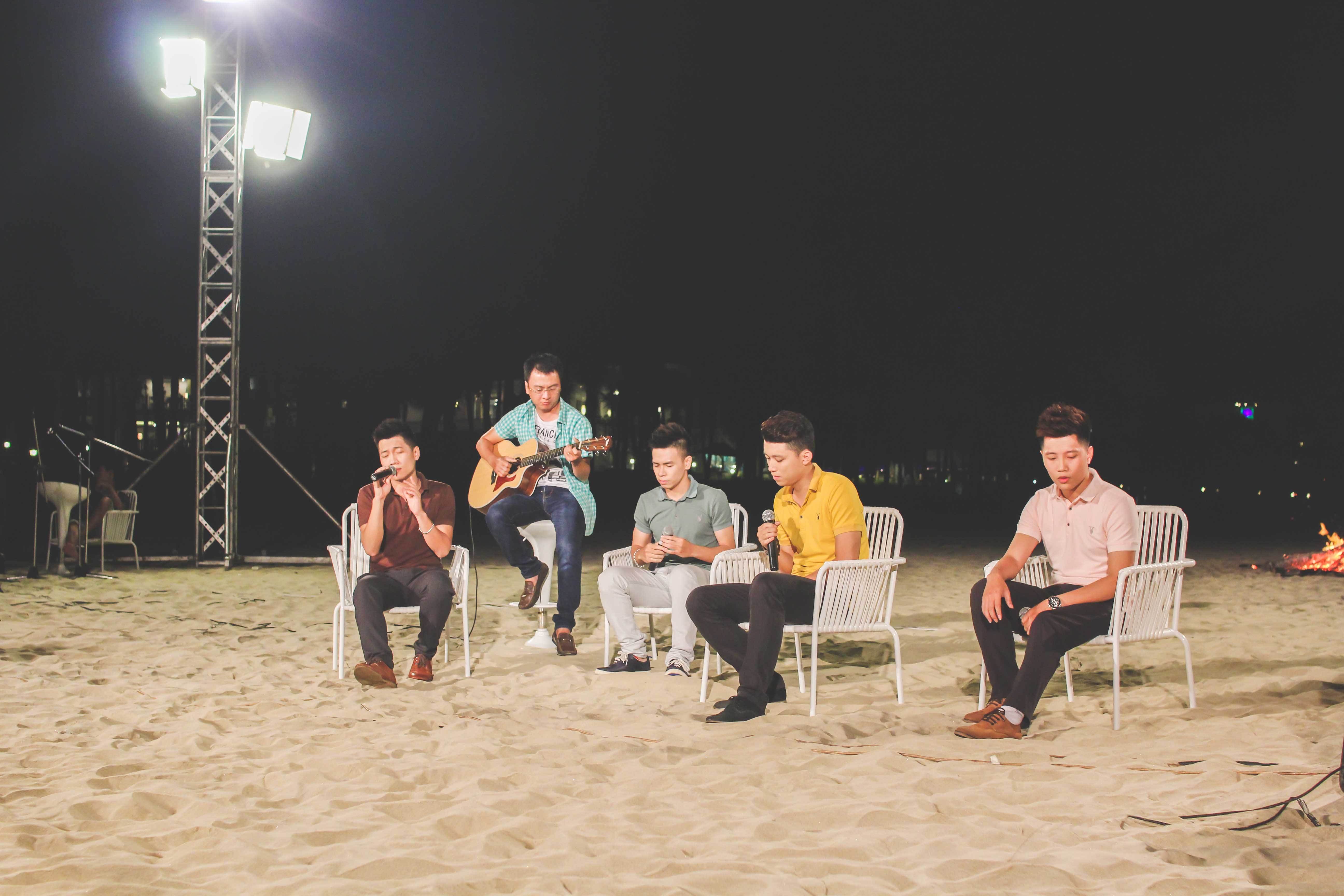 Mot minh - nhom O Plus hinh anh