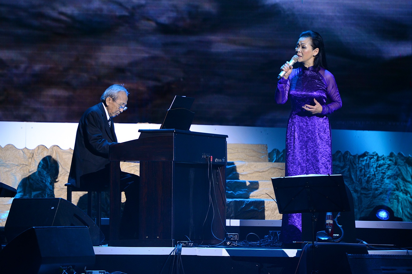 Show Khanh Ly bi doi 170 trieu dong tien tac quyen am nhac hinh anh