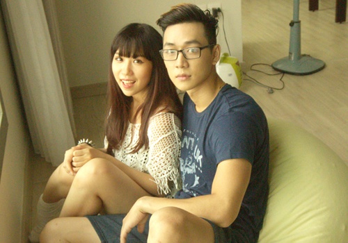 Min (St 319) tinh tu ben hot boy trong MV moi hinh anh