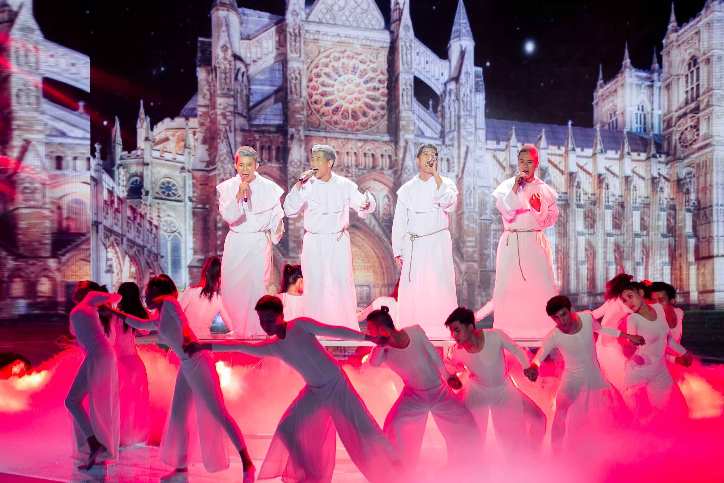 Nhom O Plus - Rolling In The Deep, Set Fire To The Rain hinh anh