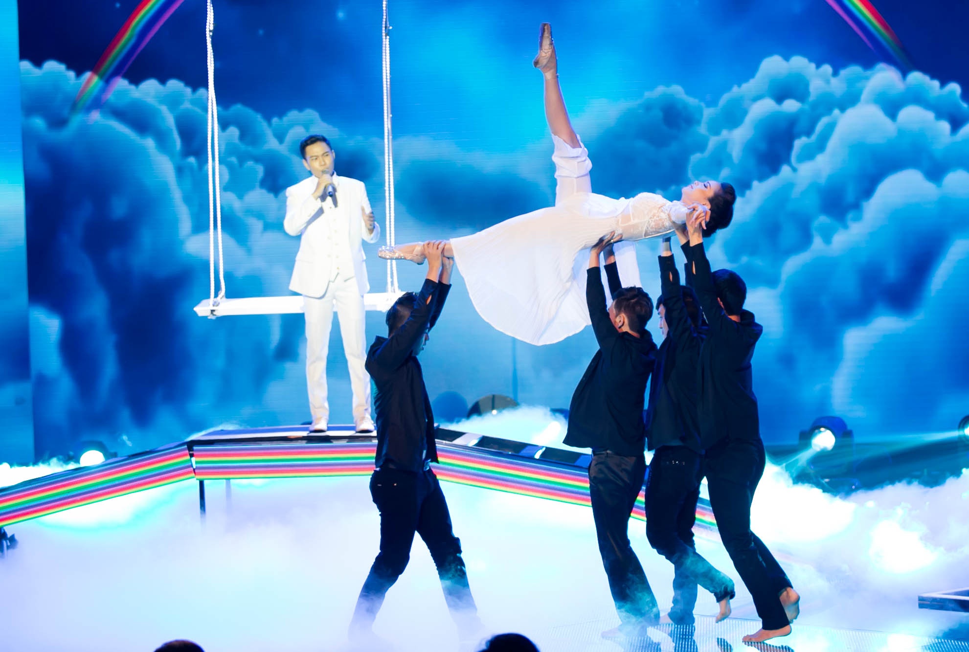 Tim lai bau troi - Quang Dai hinh anh