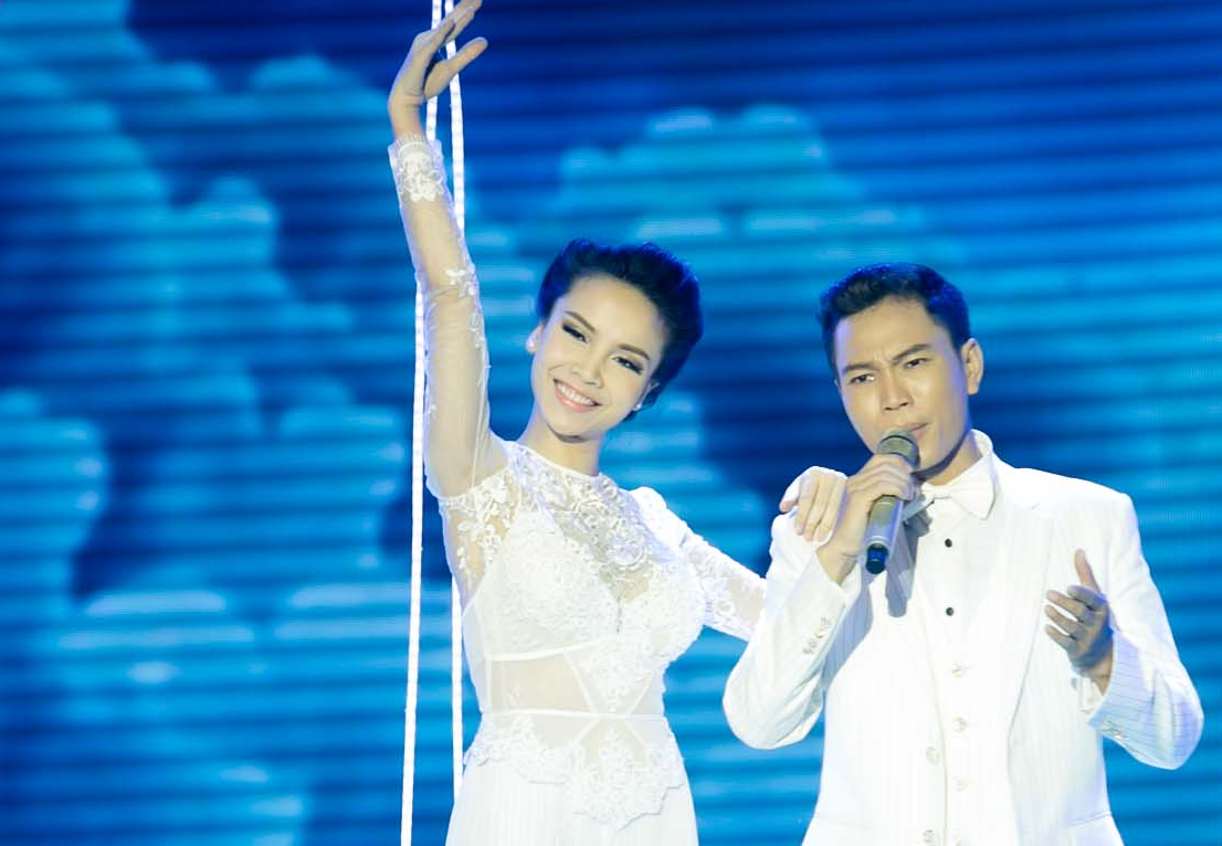Khac Viet buc xuc vi thi sinh X Factor vi pham tac quyen hinh anh