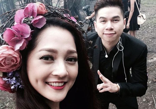 Bao Anh lan dau ket doi cung Hoang Ton tren san khau BHYT hinh anh