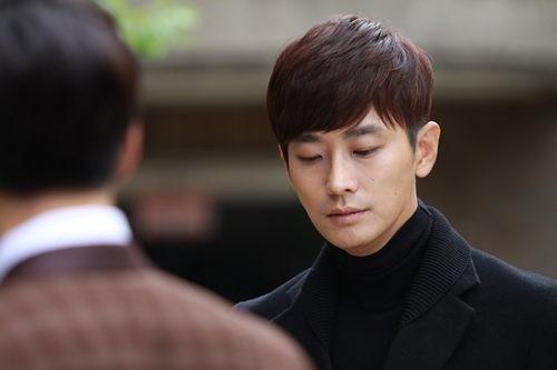 Su that be boi sau nhung hinh anh ngoc nu, hoang tu Kbiz hinh anh