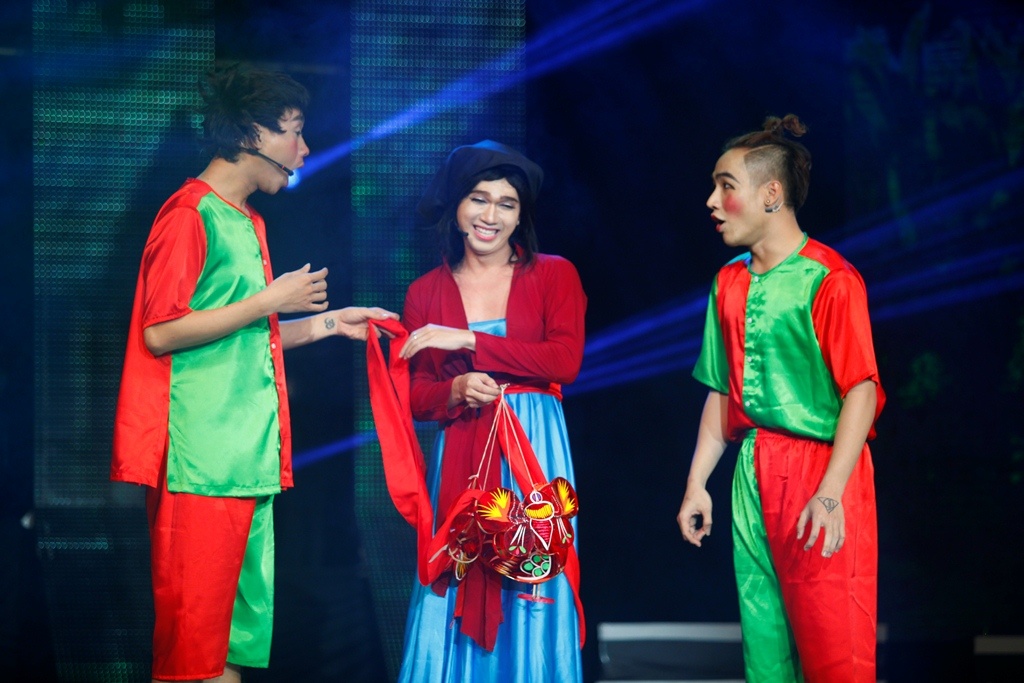 Dinh Huy tro tai tau hai hinh anh