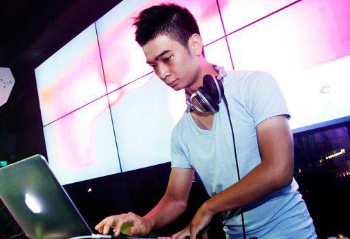 5 DJ hang dau so tai tai Ha Noi hinh anh