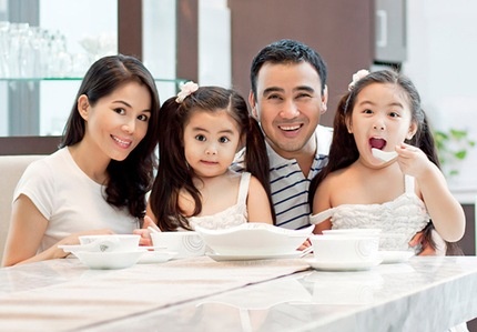 Quyen Linh: 'Nua dem giat quan ao cho vo la binh thuong' hinh anh