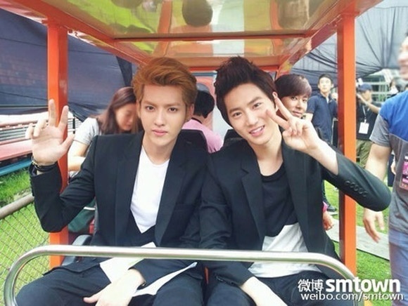 Muon kieu sao Han bi pha dam khi chup hinh hinh anh