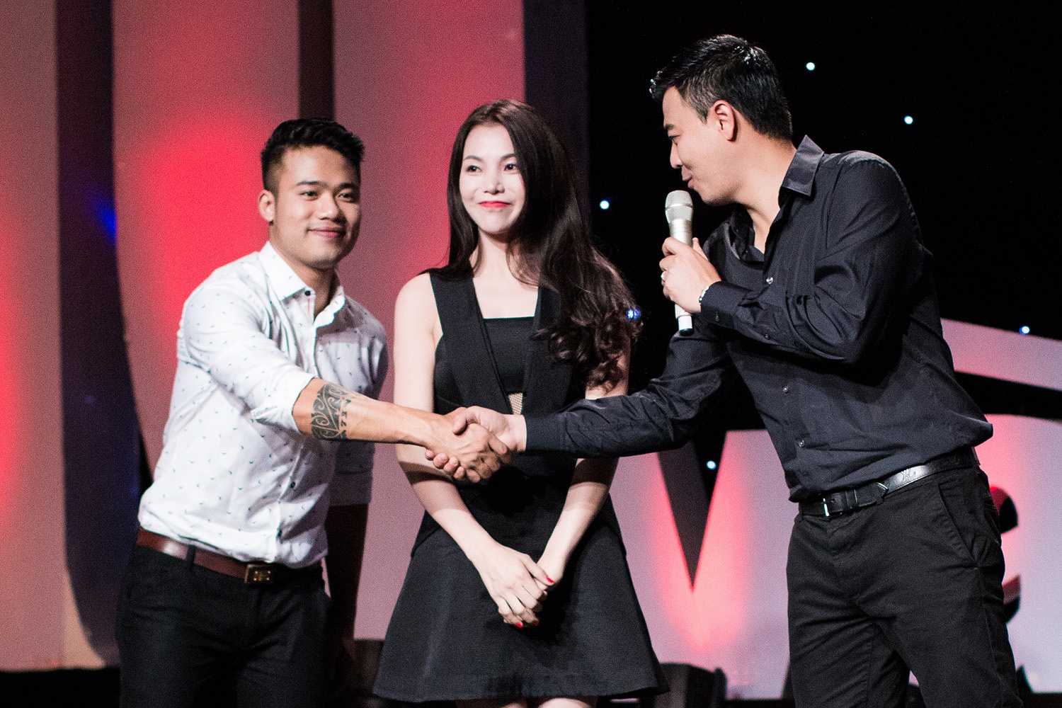 Ngoc Minh thac mac tu the ngu cua Tra Ngoc Hang hinh anh