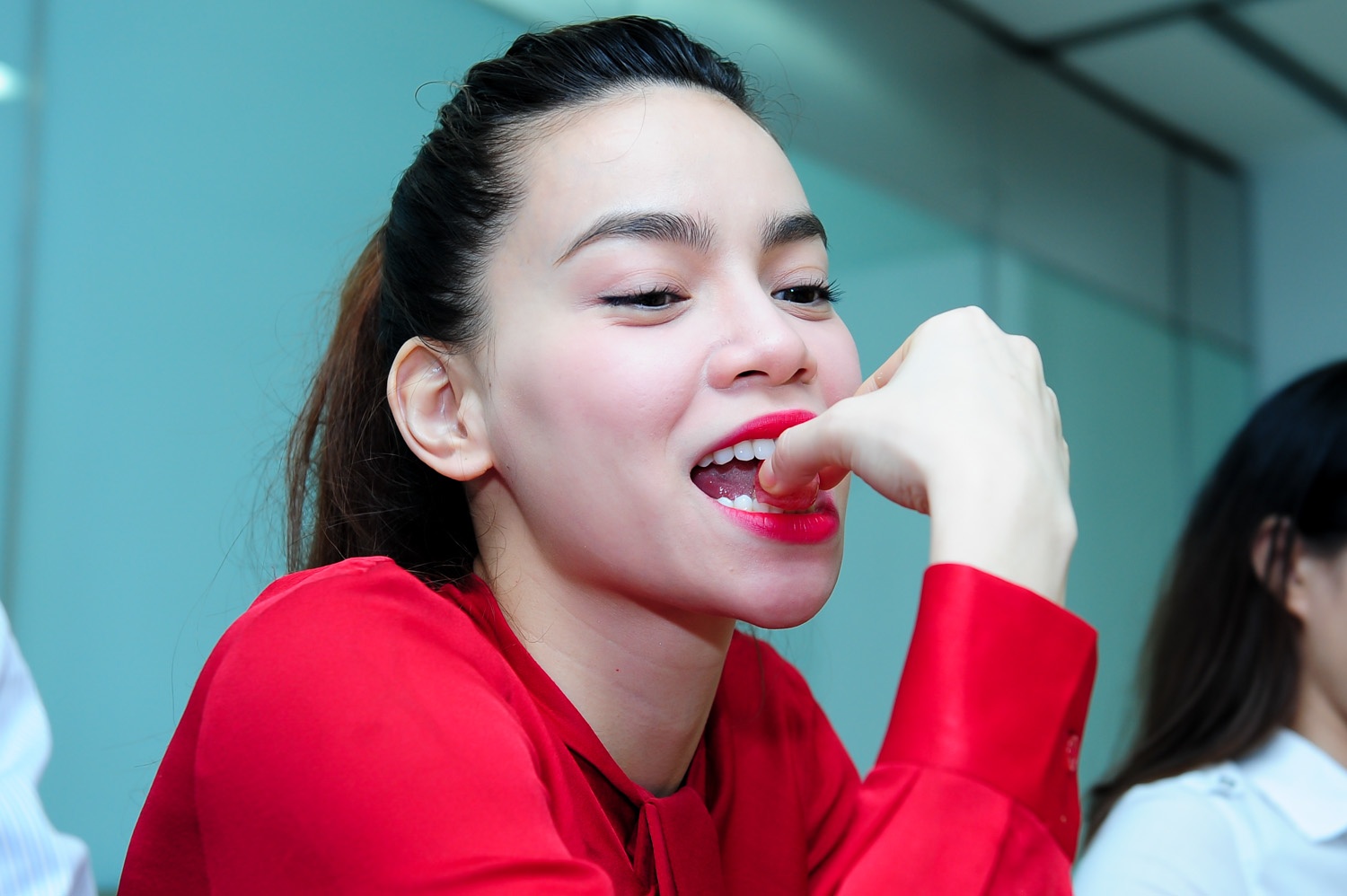 Ha Ho hanh phuc khi duoc phong la Hoa hau the gioi thu ba hinh anh