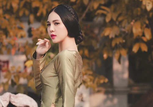 Tra Giang khoe ve dai cac voi ao dai hinh anh