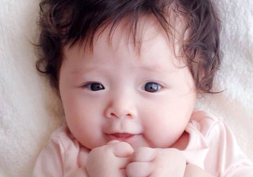 Clip dang yeu cua con gai Elly Tran hinh anh