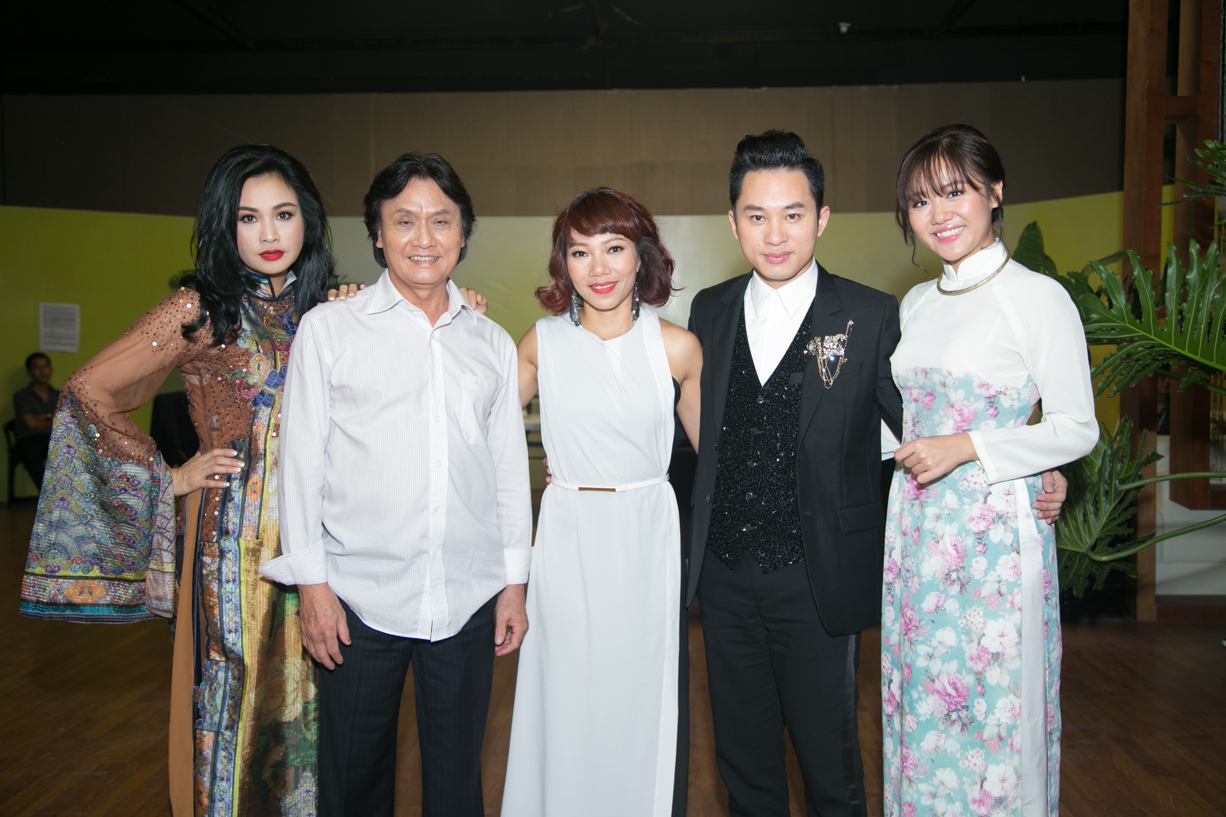 Nguoi Ha Noi - Thanh Lam, Tung Duong, Ha Tran, Quang Ly hinh anh