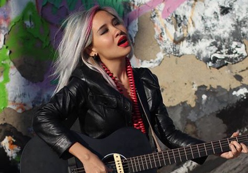 Mai Khoi va nhung so thich ky quac hinh anh