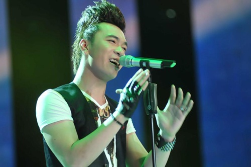 Le Viet Anh bam tru Bai hat yeu thich sau su co tac quyen hinh anh