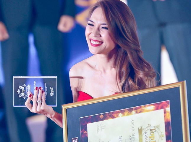 Sao Viet so gang bang giai thuong quoc te hinh anh