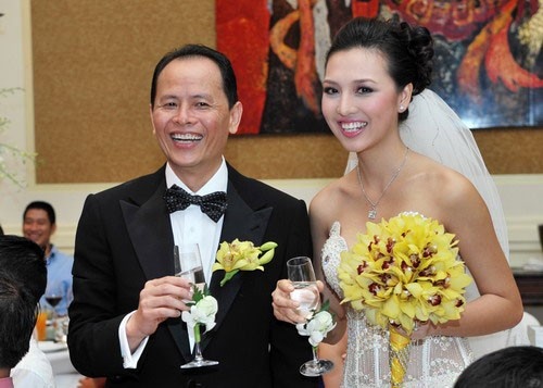 Nhung quy ong showbiz nhieu vo nhat Viet Nam hinh anh