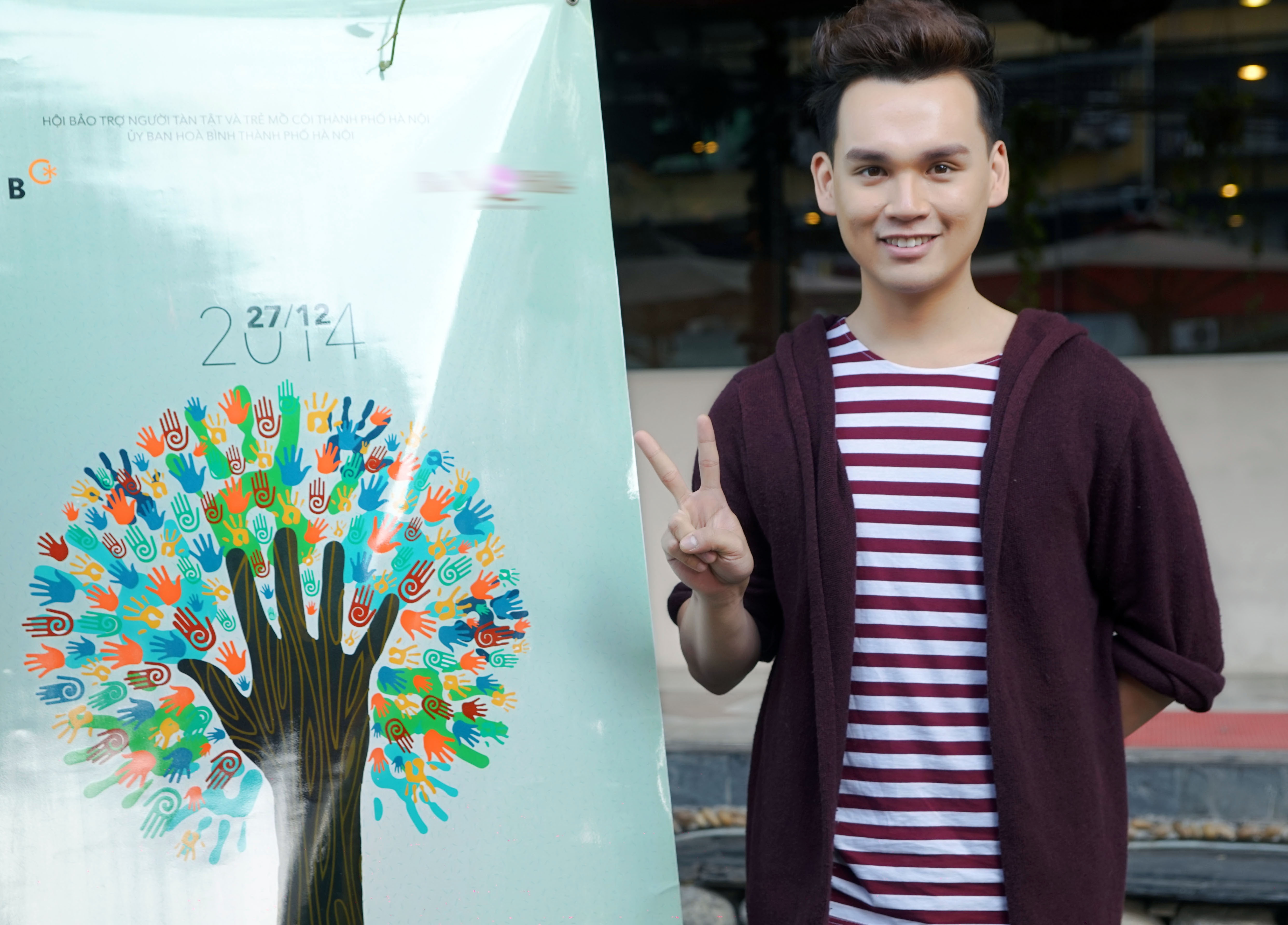 Nghe si Ha Noi quyen tien xay truong cho tre em vung cao hinh anh