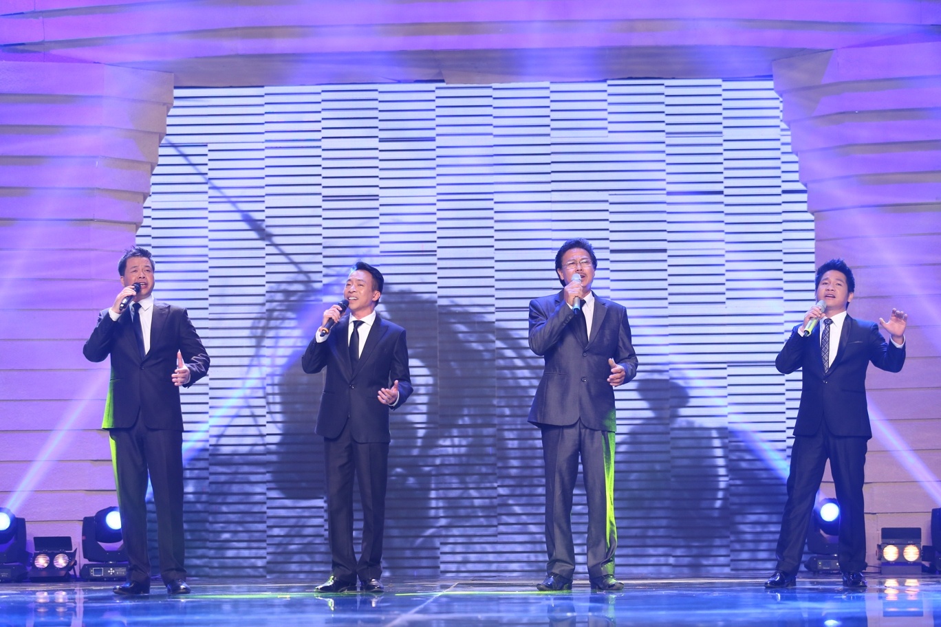 Vi nhan dan quen minh - Tu ca Viet Hoan, Trong Tan, Cao Minh, Dang Duong hinh anh