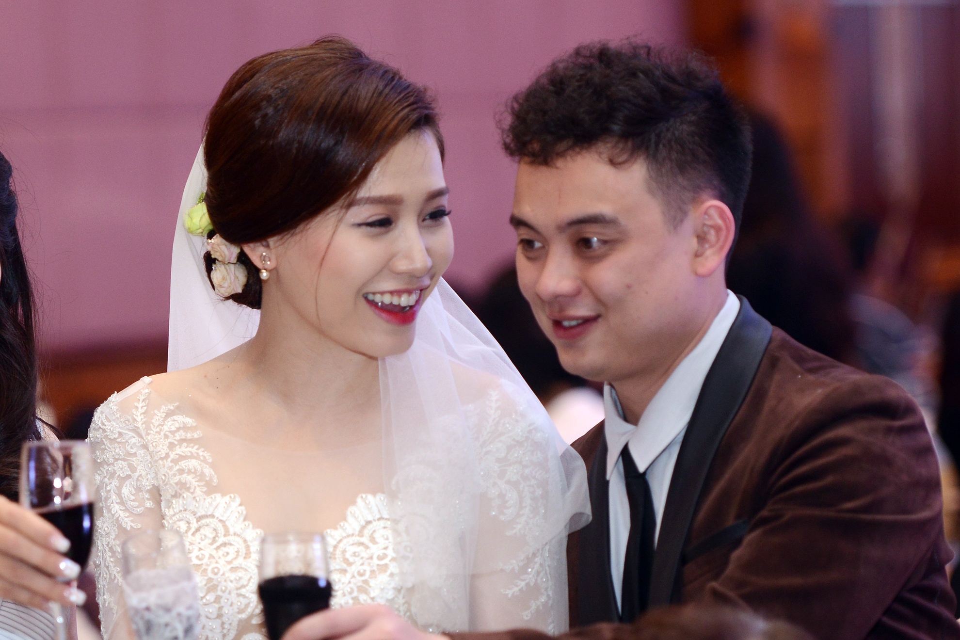 Dien vien Mi Tran rang ngoi trong ngay cuoi hinh anh