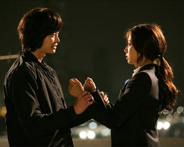 11 canh nam co tay hot nhat trong phim Han hinh anh