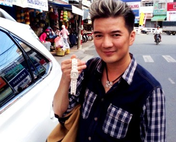 Sao Viet choang vang vi bi ke gian trom do khi di dien hinh anh