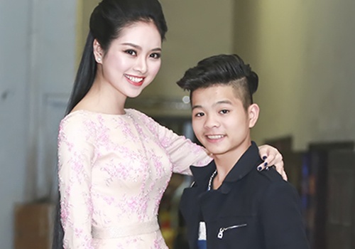 Quang Anh chung chac ben Hoa hau cac dan toc Ngoc Anh hinh anh