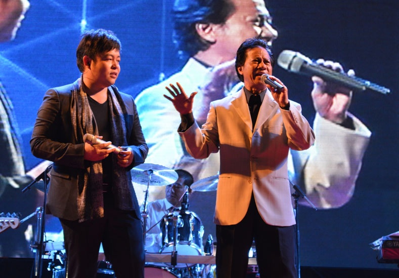 Quang Le goi Che Linh bang bo hinh anh