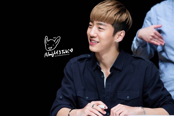 Yongguk đã sáng tác nhiều bài hát underground nhưng anh ấy mới chỉ chính thức gia  nhập TS Entertainment vào năm 2010. Anh còn là một thần tượng được đánh  giá cao về trình độ học vấn khi thường xuyên đứng ở top đầu trong trường và  thậm chí đã được một trường đại học danh tiếng nhận vào.