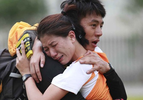 Dong nghiep lo lang vu Trang Tran bi cong an tam giu hinh anh