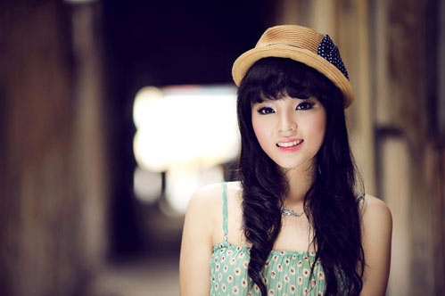 Hoa hau Ky Duyen hat 'Hoang mang' tren truyen hinh hinh anh