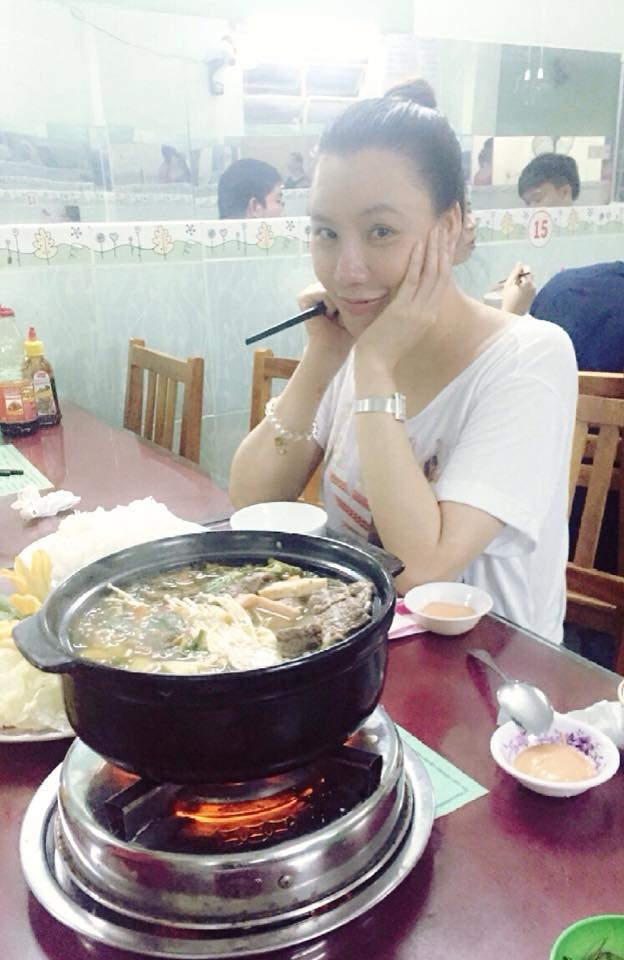 Hồ Quỳnh Hương ngày càng chăm chỉ ăn chay và để mặt mộc.