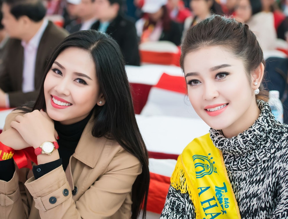 Huyen My, Nguyen Thi Loan gian di di hien mau hinh anh