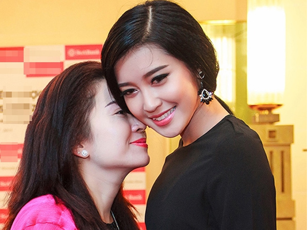 Huyen My chia se ve nguoi than: bo lai xe, me la stylist hinh anh