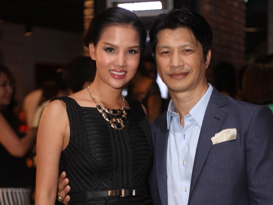 Dustin Nguyen - Bebe Pham lan dau xuat hien sau dam cuoi hinh anh