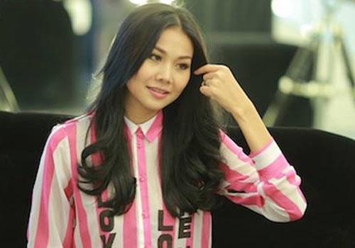 Phoi ao so mi chat nhu sieu mau Thanh Hang hinh anh