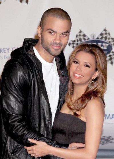 Sau khi lập gia đình với chàng cầu thủ bóng rổ Tony Parker, diễn viên Eva Longoria đã xăm lên cổ tay ngày kỷ niệm đám cưới bằng số La Mã.