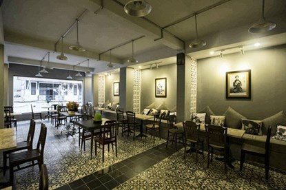 Hiện tại, cô chủ yếu tập trung vào công việc kinh doanh, hướng tới sự ổn định và phát triển cho tương lai. Người đẹp tài hoa này cũng đang chứng tỏ rằng cô làm được nhiều hơn các công việc mà người ta nghĩ rằng không dành cho Hoa hậu…