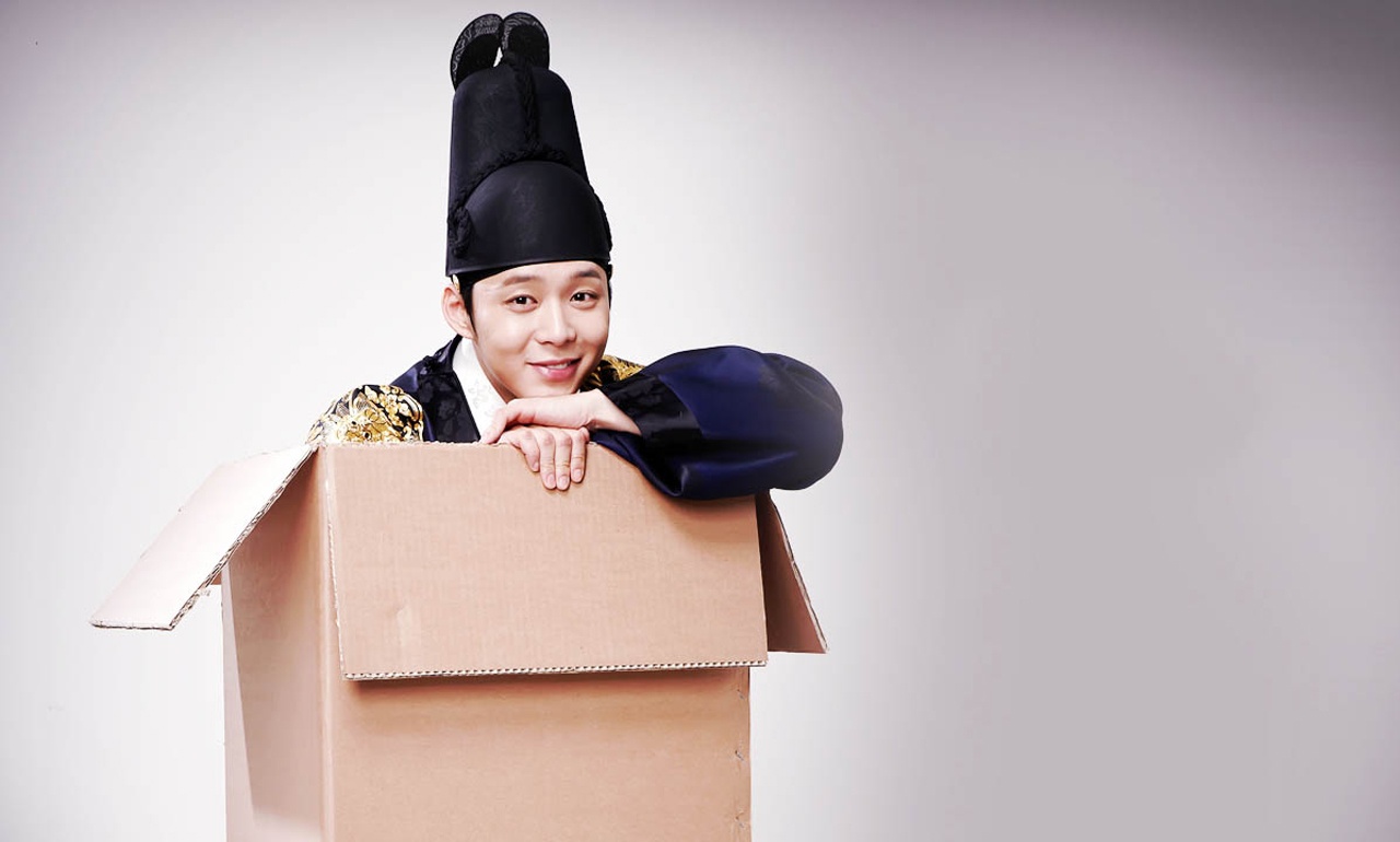 Đầu năm 2012, Park Yoo Chun đảm nhận vai chính trong bộ phim Rooftop Prince - Hoàng Tử Gác Mái, đóng cặp với Han Ji Min. Câu chuyện xoay quanh một vị Thái Tử bị lạc vào thế giới hiện đại và ở đây anh đã tìm ra sự thật về cái chết của Thái Tử Phi.