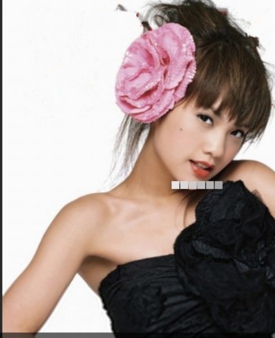 Đóa hoa gợi cảm cùng Dương Thừa Lâm.