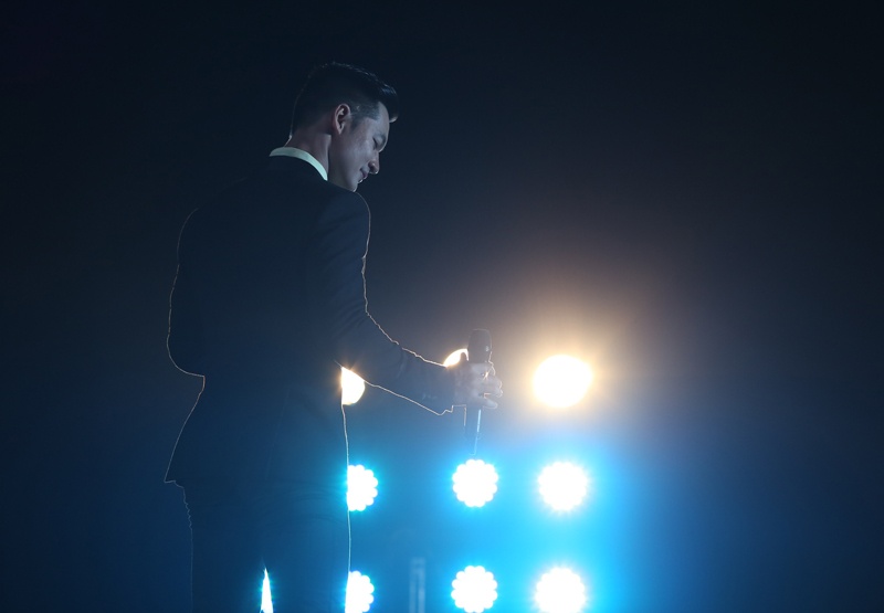 phần cuối cùng của chương trình chính là đặc biệt hát về những bài ca biển đảo như Nơi Đảo Xa, Tiếng Dân Chài, Biển Hát Chiều Nay, Đạp Sóng Ra Khơi và Quảng Ngãi Trong Tôi.