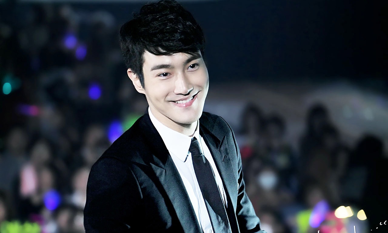 Với 6% phiếu bầu, Siwon - anh chàng điển trai nhất Super Junior - đứng vị trí thứ 4.